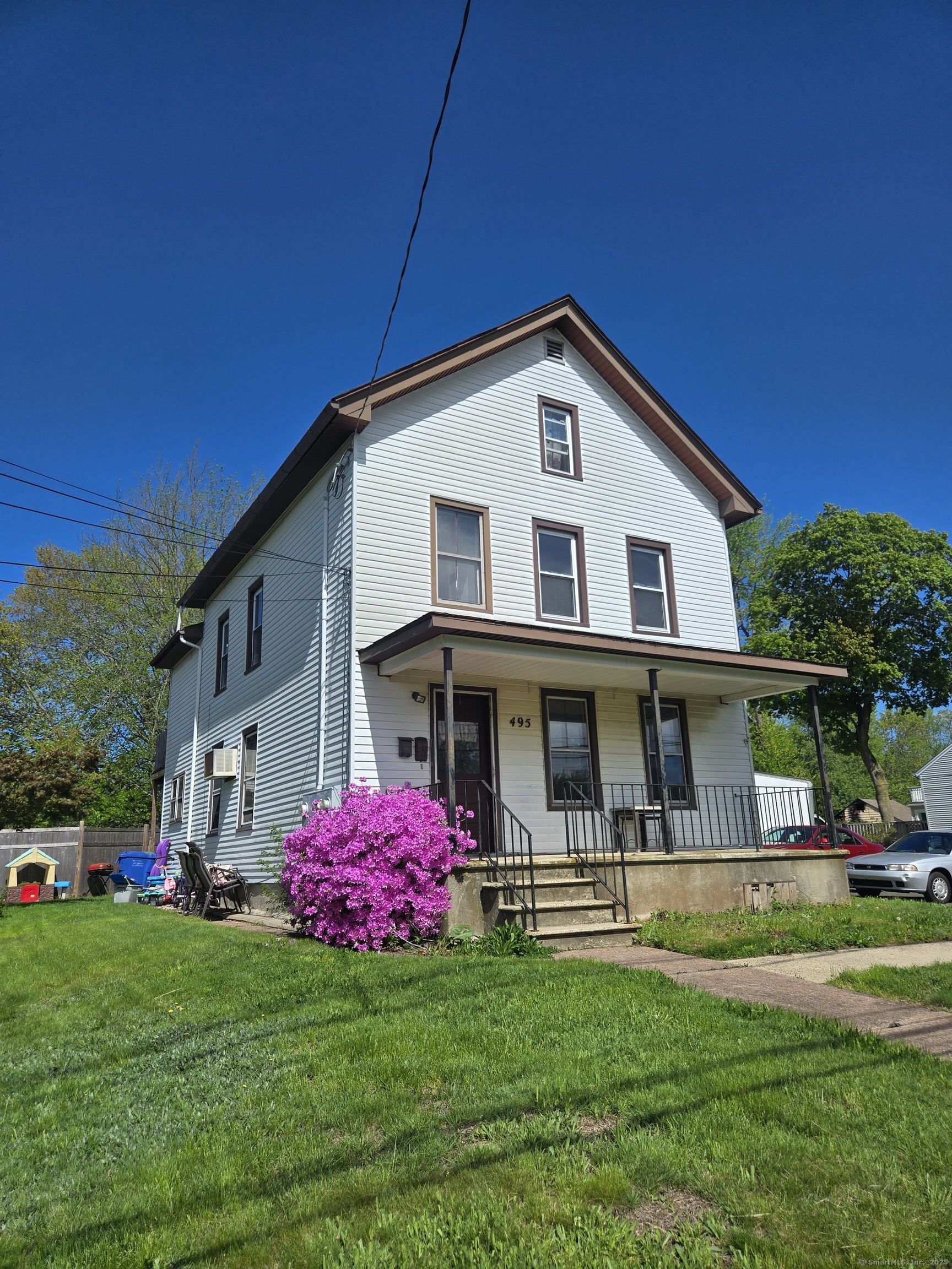 Property Photo: 495 South Curtis Street CT 06450