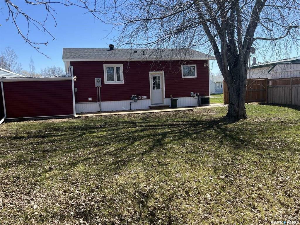 Property Photo: 7 Roberts Street SK S0C 2H0