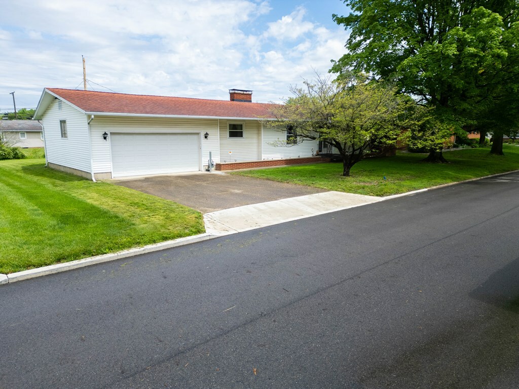 Property Photo: 379 Markley OH 43113