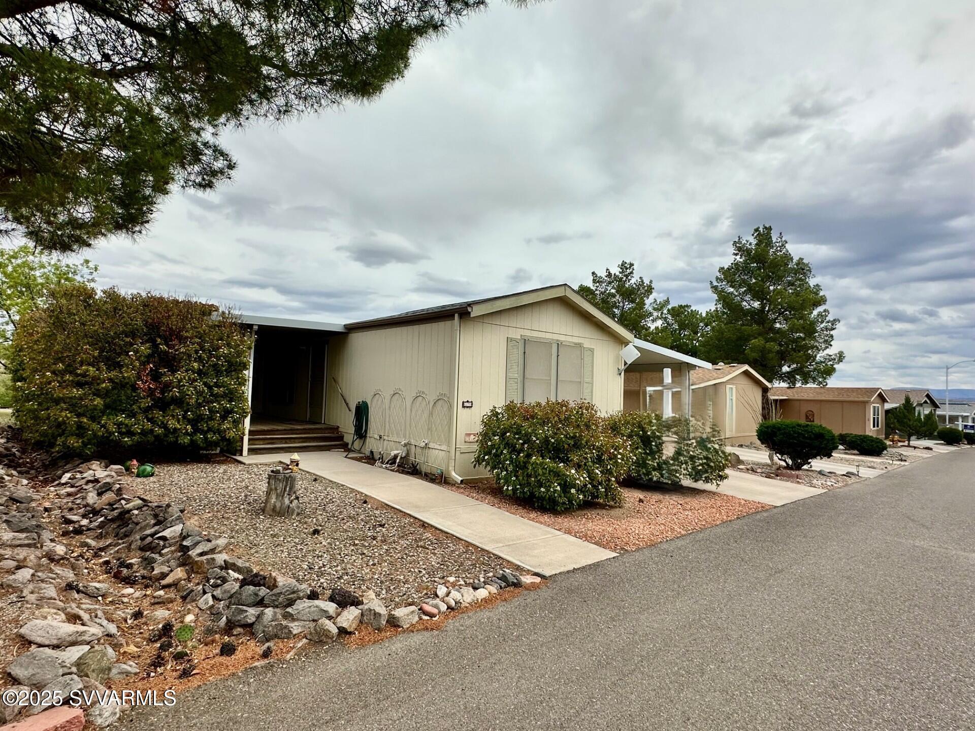 Property Photo: 2050 W State Route 89-A 177 AZ 86326