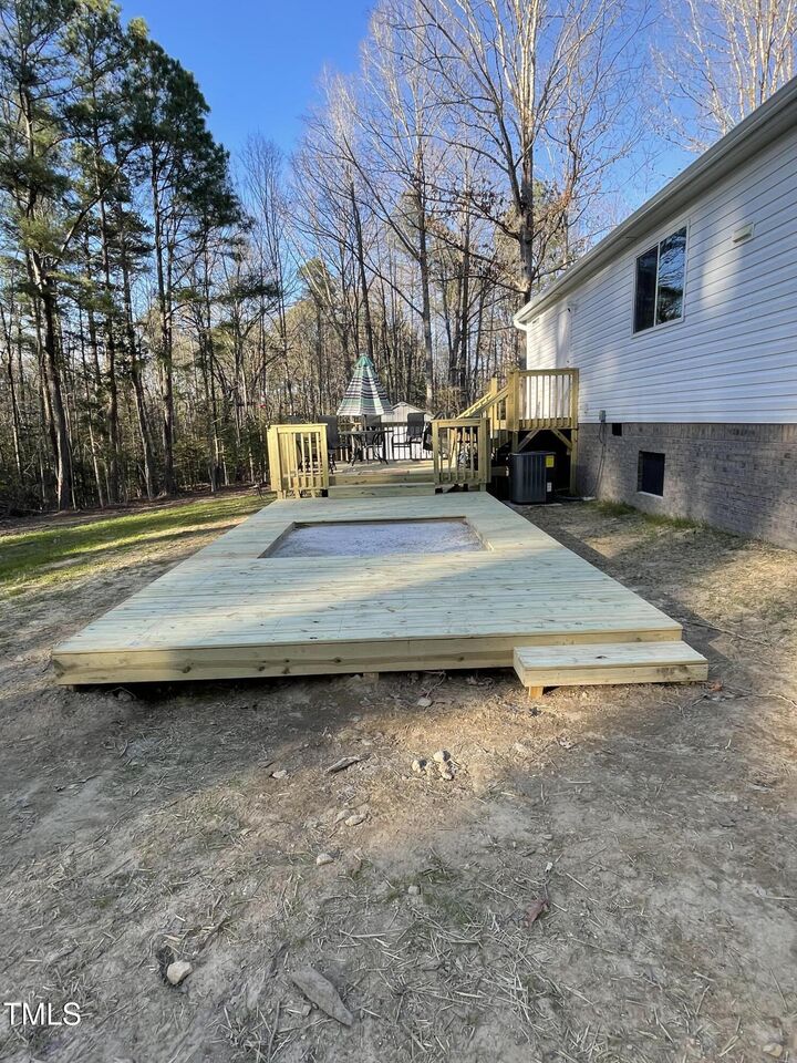 Property Photo: 420 Spring Lane NC 27537