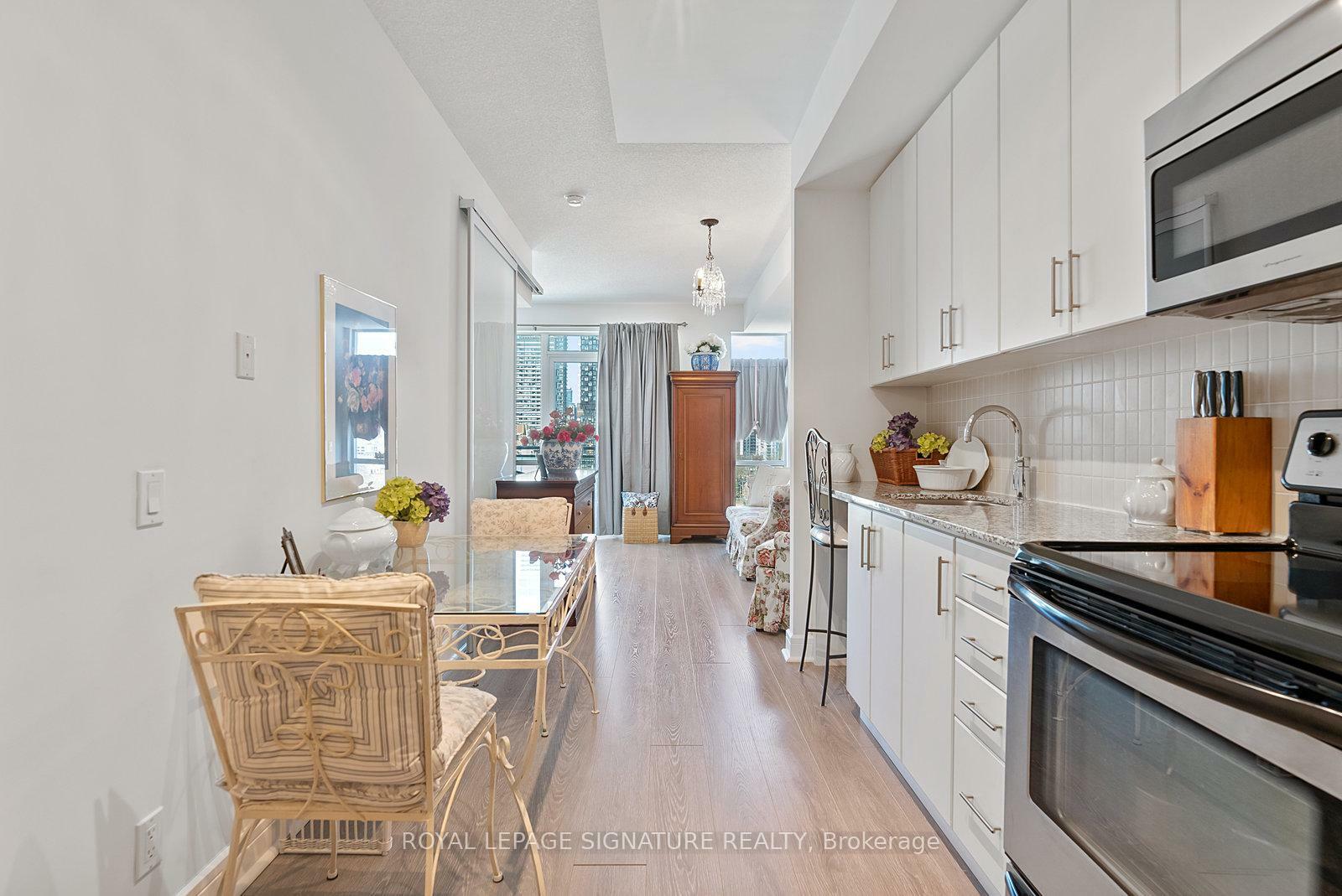 Property Photo: 116 George Street N1104 ON M5A 3S2