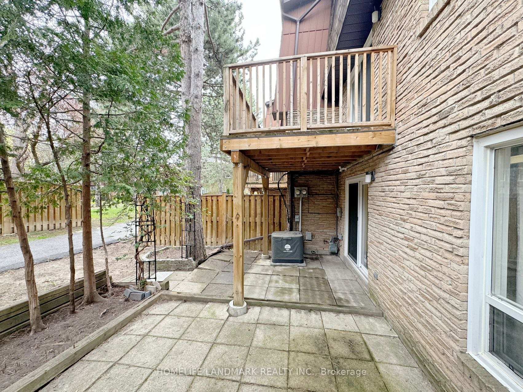 Photo de la propriété: 7030 Copenhagen Road 30 ON L5N 2P3