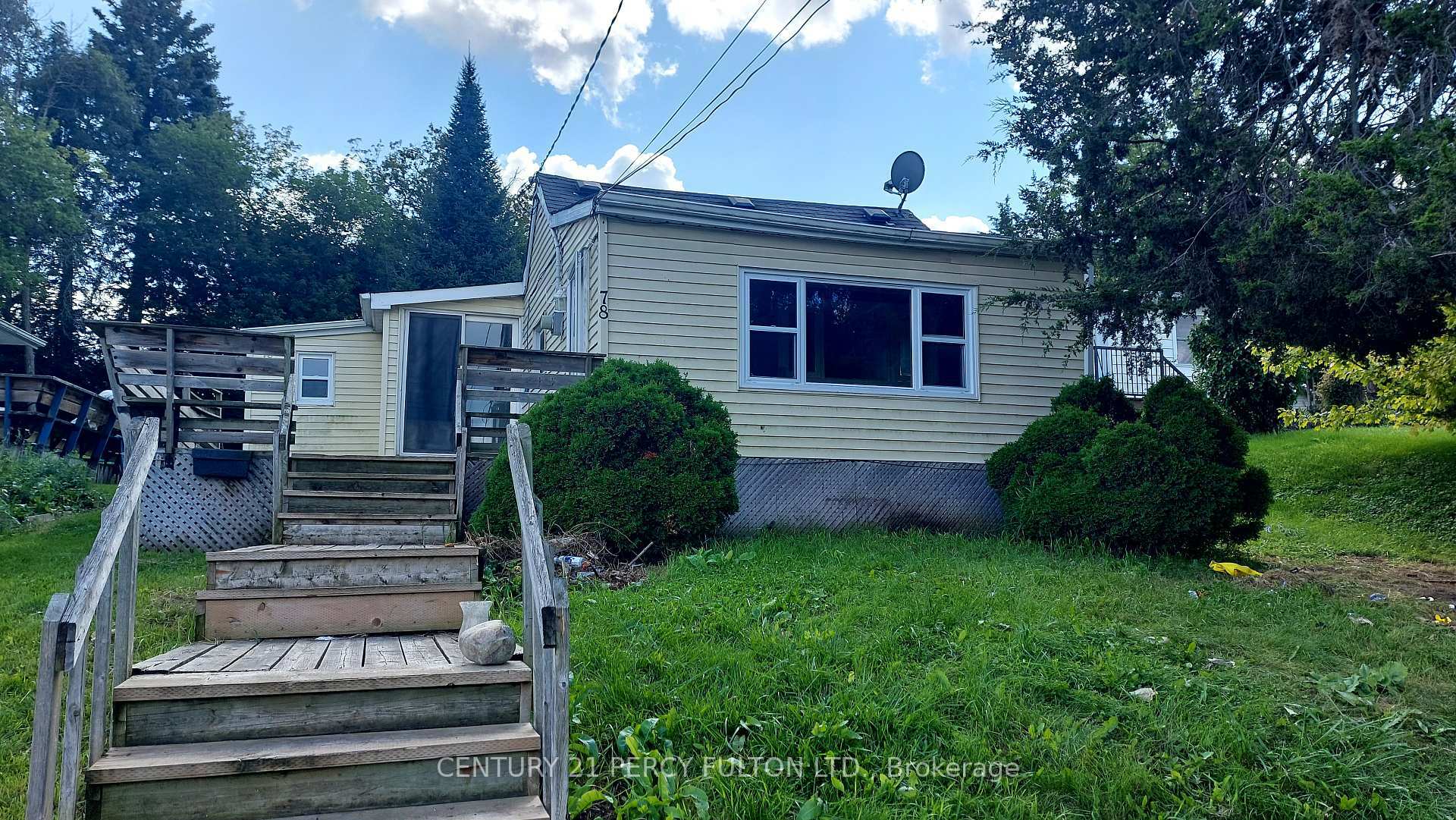 78 Wallbridge Crescent  Belleville ON K8P 1Z4 photo