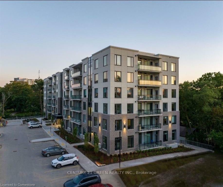 Photo de la propriété: 103 Roger Street 212 ON N2J 0G2