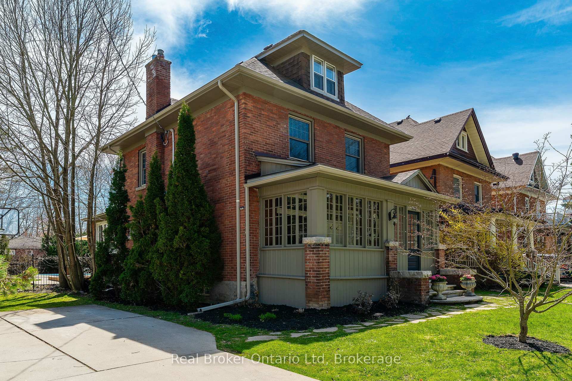 Property Photo: 233 4th A Street E ON N4K 1A7