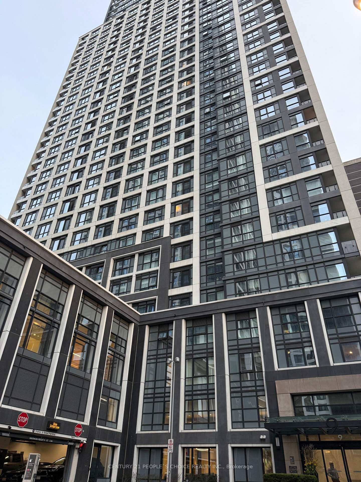 Photo de la propriété: 9 Mabelle Avenue 1421 ON M9A 0E1