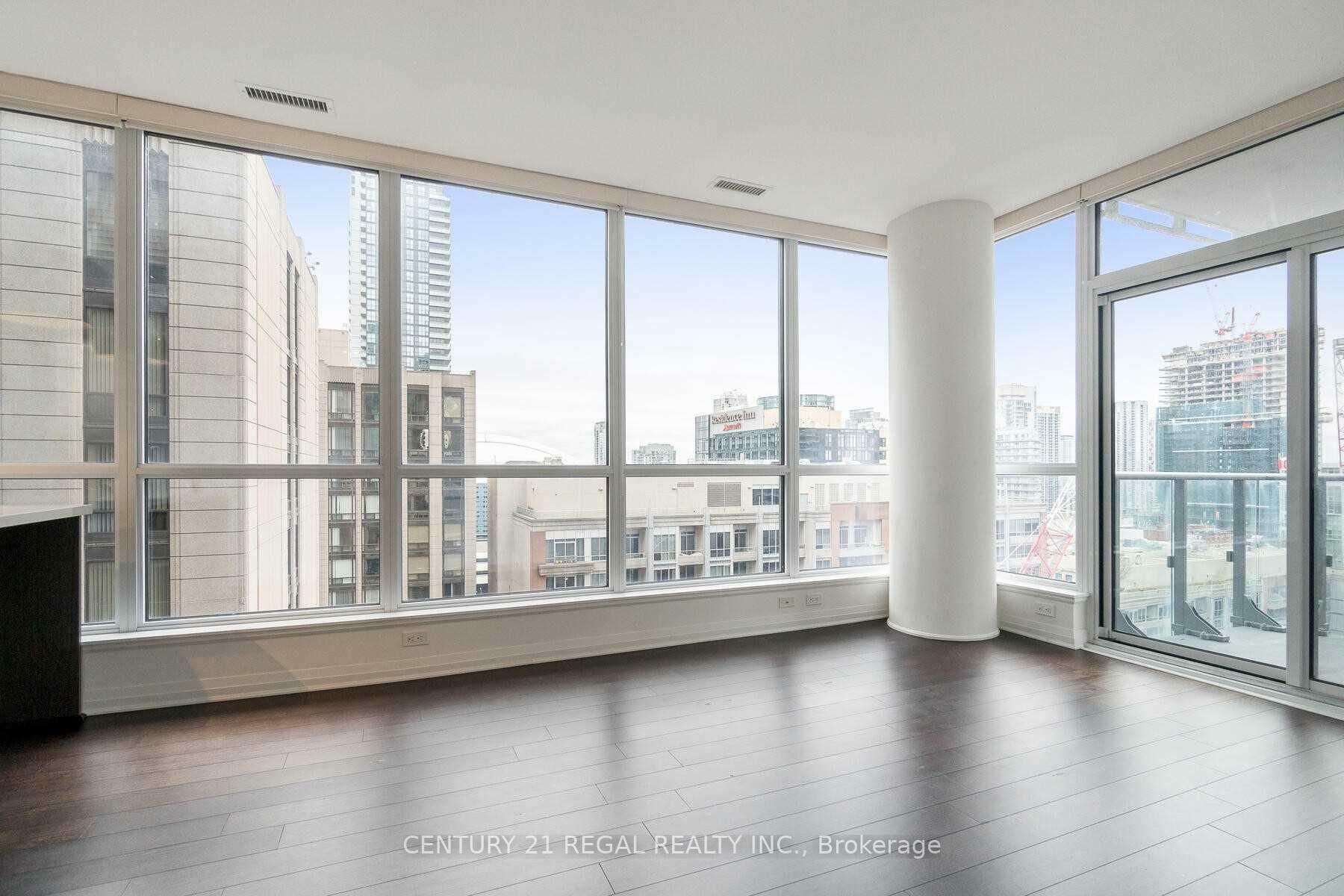 Property Photo: 8 Mercer Street 1708 ON M5V 0C4