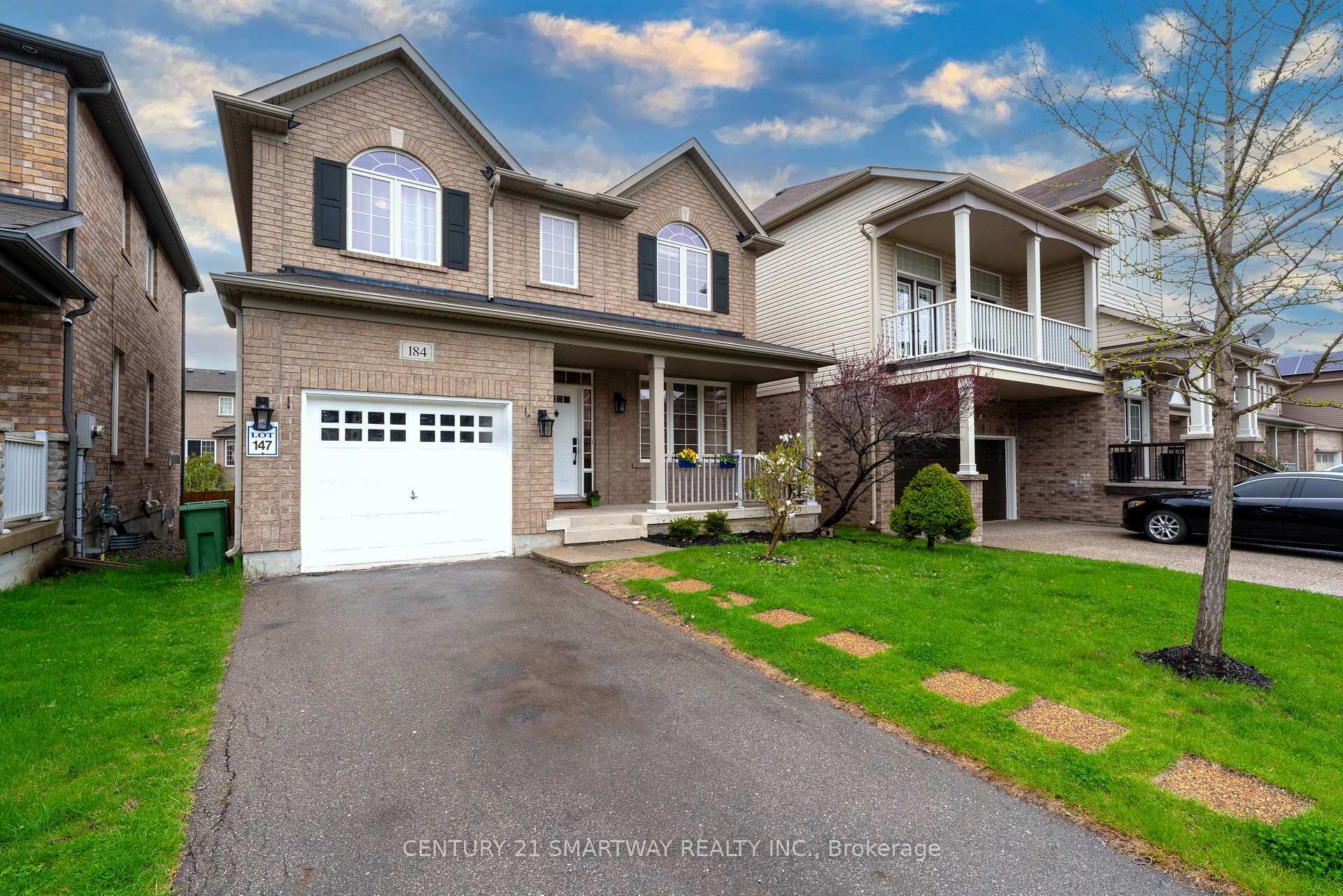 Photo de la propriété: 184 Montreal Circle ON L8E 0C6