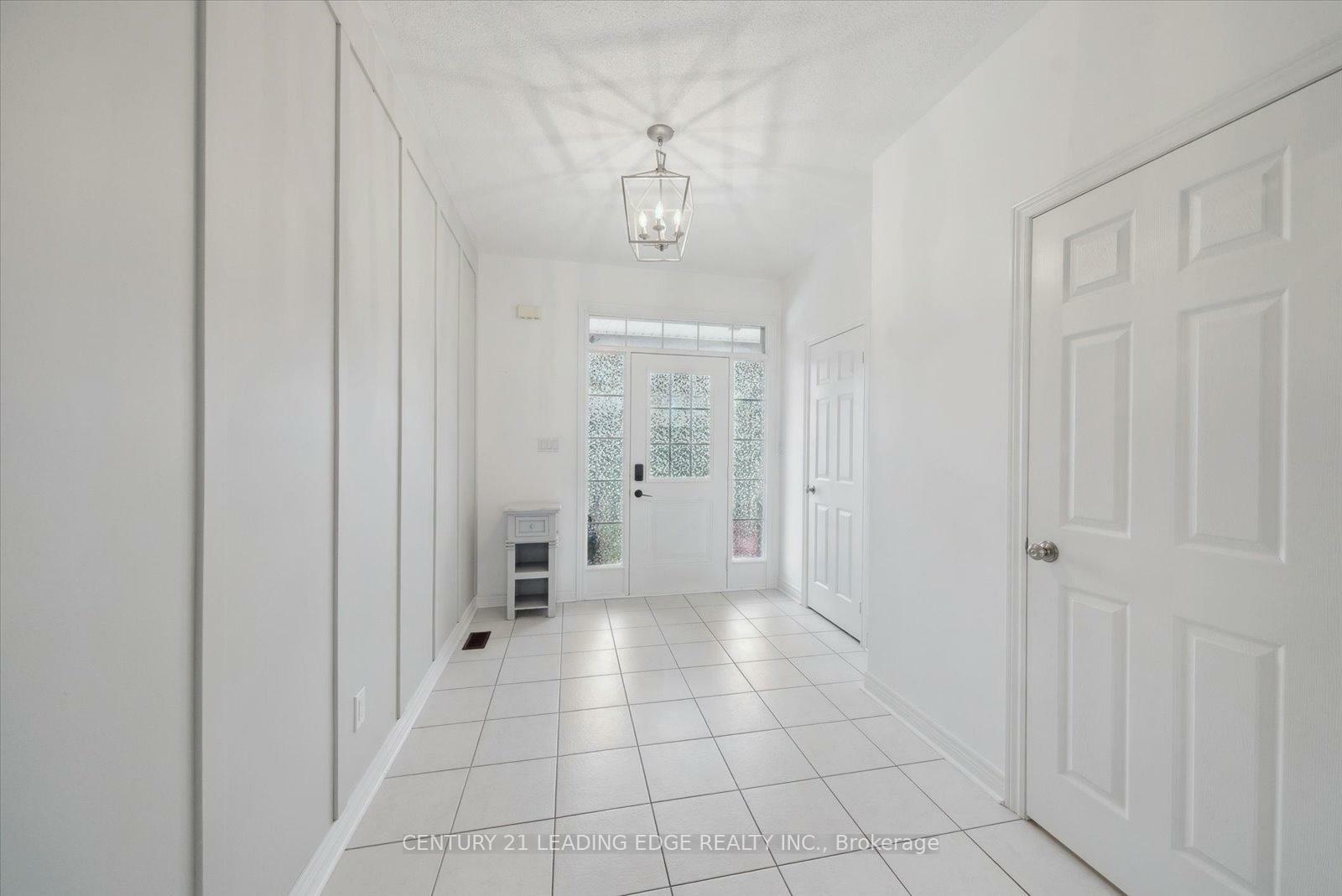 Property Photo: 9 Proctor Gate ON L0G 1W0