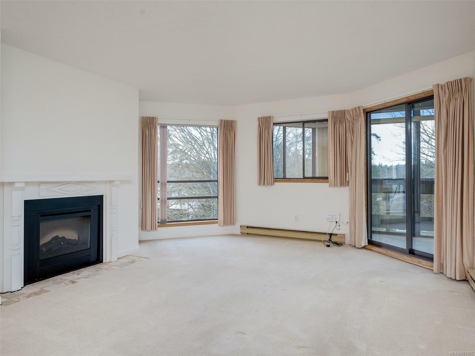 Property Photo: 1560 Hillside Ave 404 BC V8T 5B8