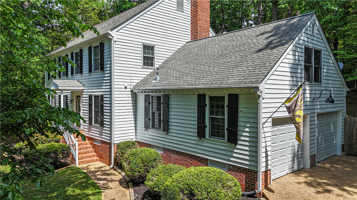 Property Photo: 6 Hastings Lane VA 23188