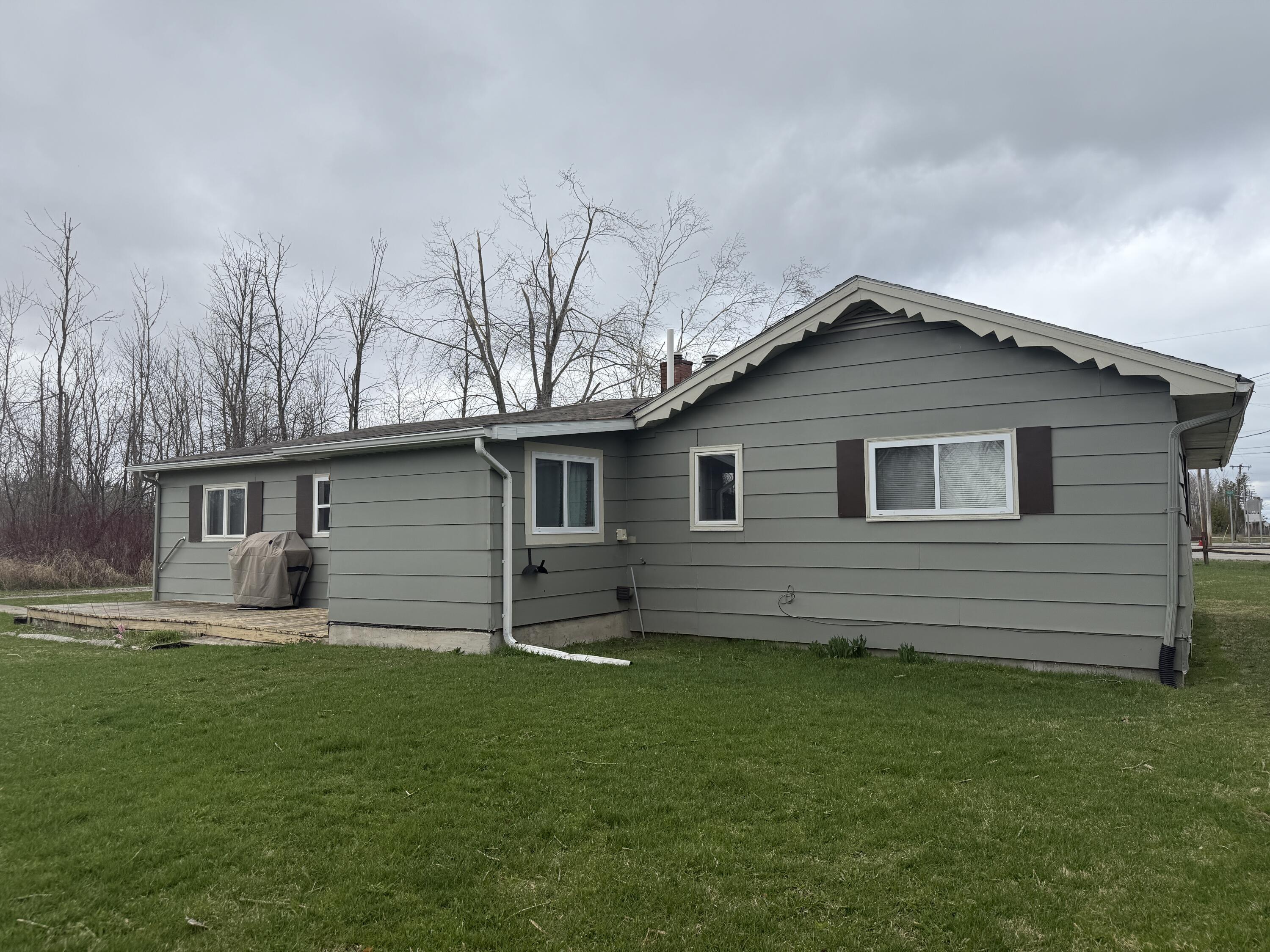 Property Photo: 1393 Mackinaw Avenue MI 49721