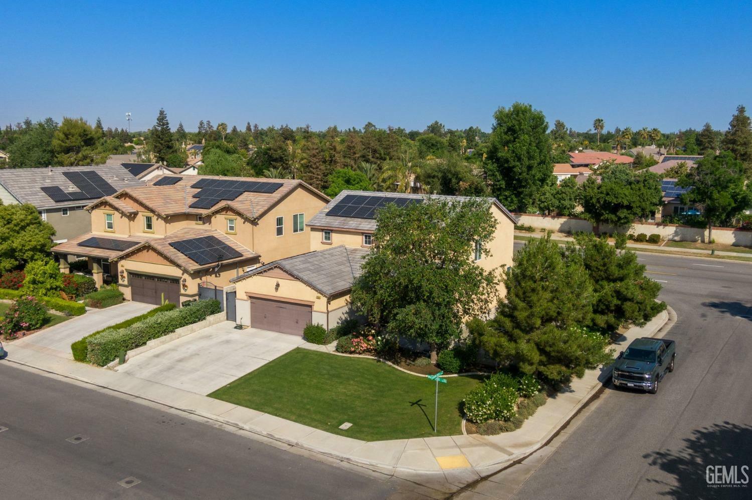 Property Photo:  12200 White Rapids Way  CA 93311 