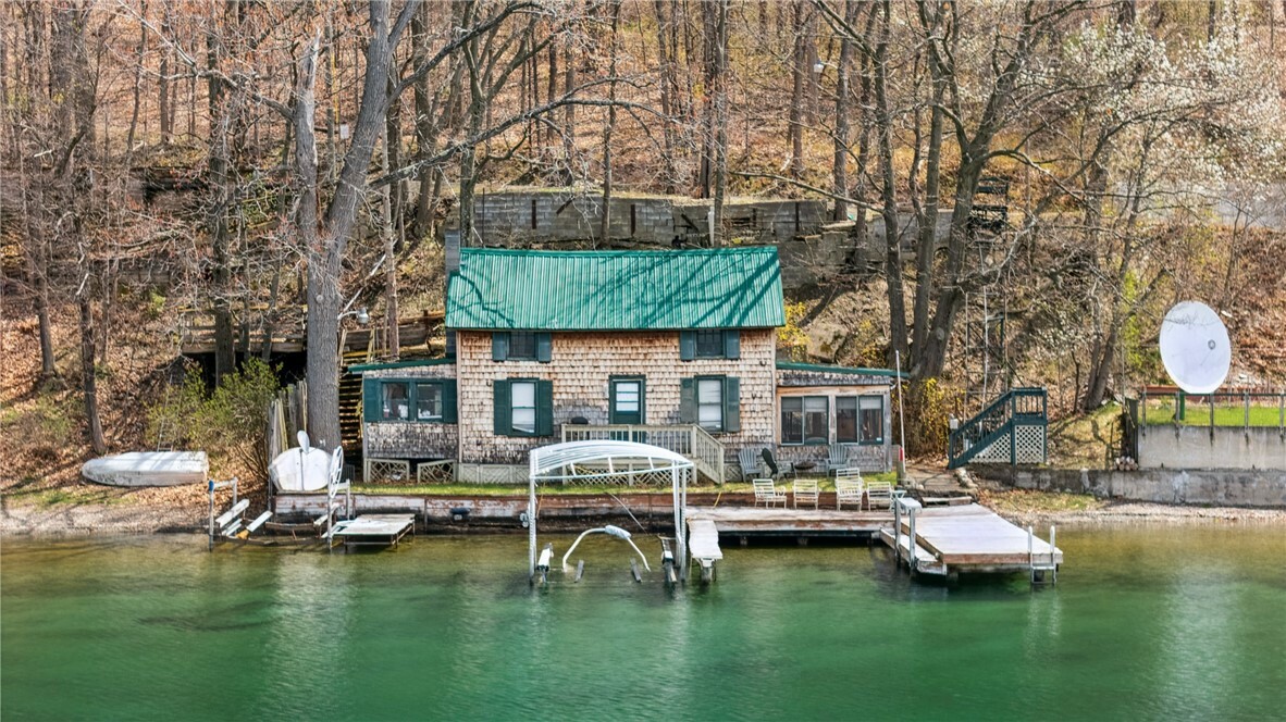 Property Photo: 11519 E Lake Road NY 14840