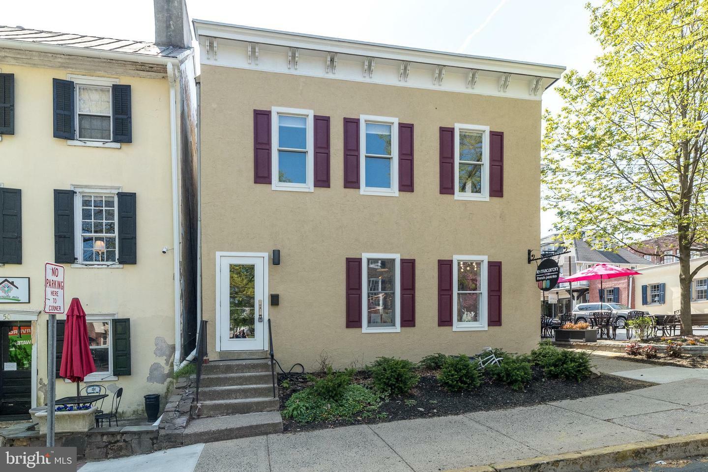 Property Photo: 4 W Oakland Avenue 2C PA 18901
