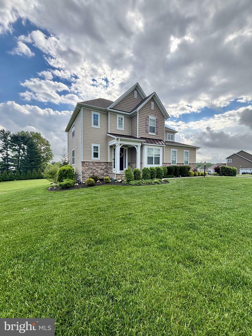 Property Photo: 2525 Floreta Court MD 21050