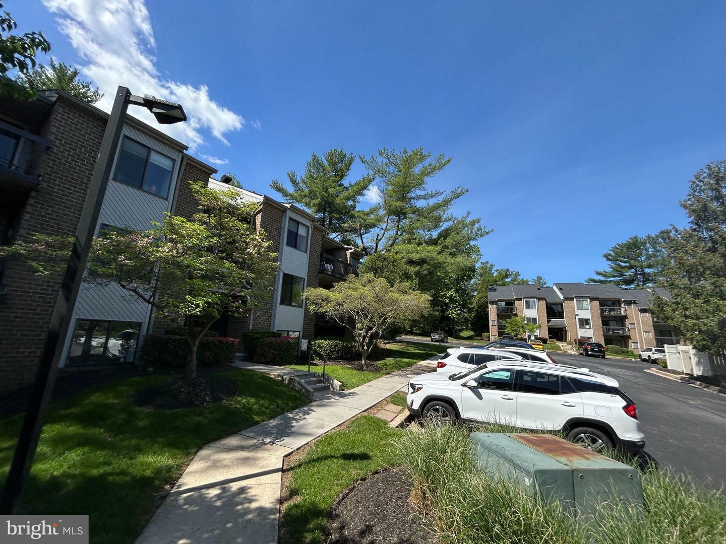 Property Photo: 15 Glenamoy Court 202 MD 21093