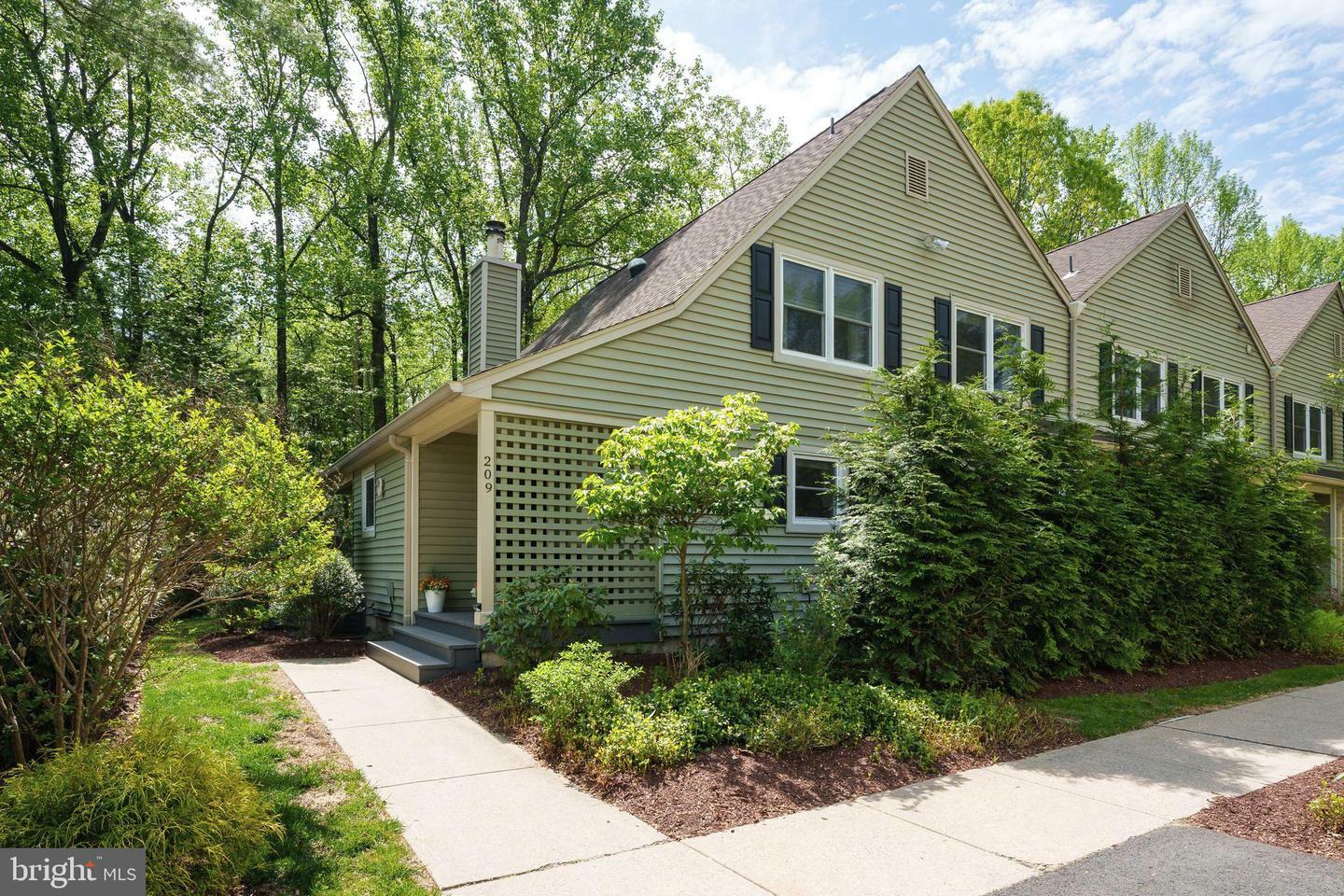 209 Ross Stevenson Circle  Princeton NJ 08540 photo