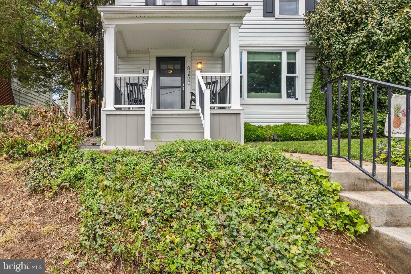 Property Photo: 835 Pennsylvania Avenue PA 17043