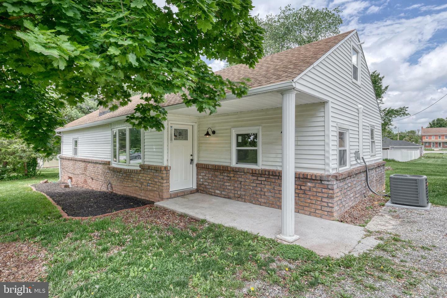 Property Photo: 7679 Altland Avenue PA 17301