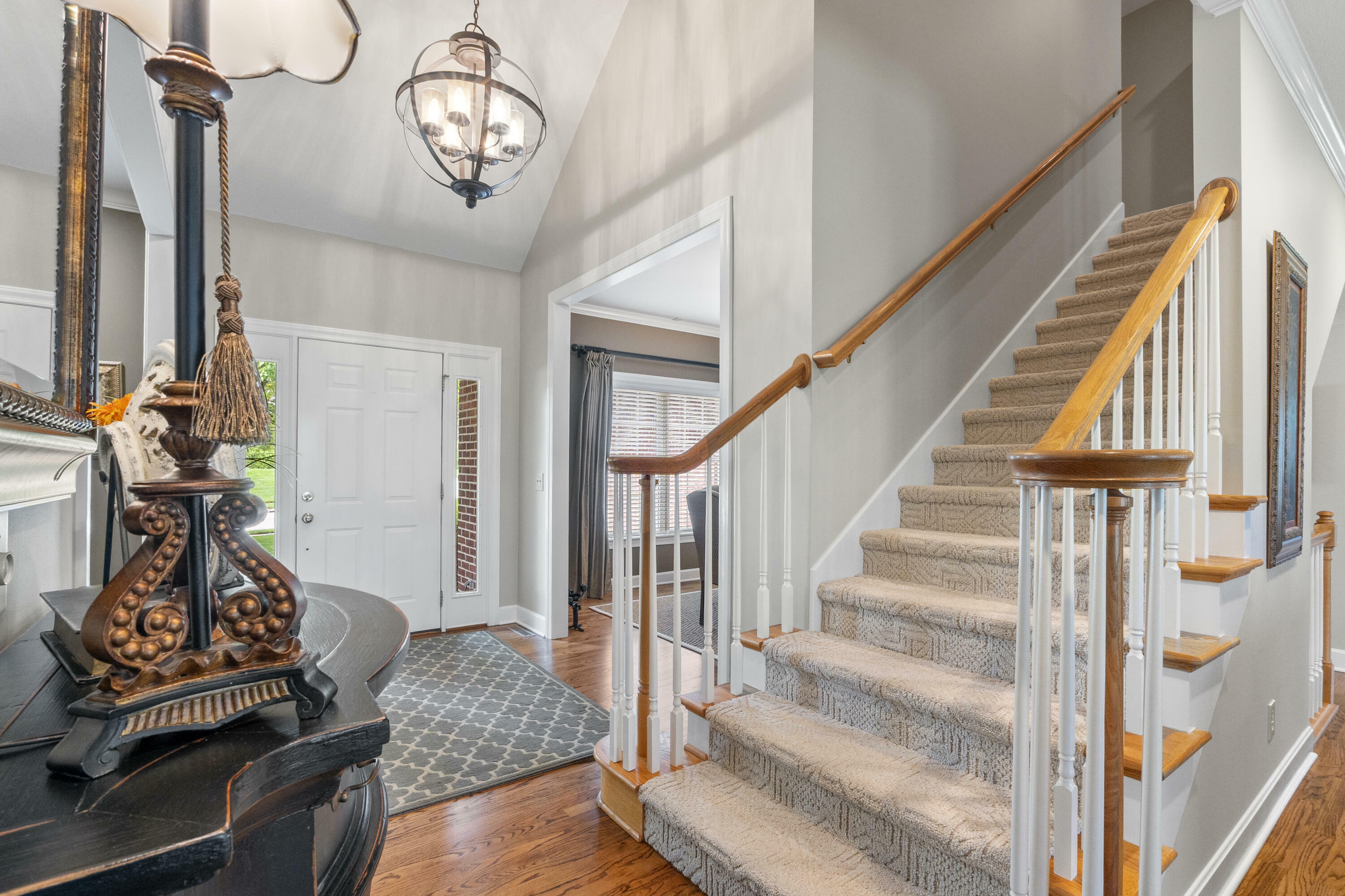 Property Photo: 4012 S Fall Ridge Dr MO 65203