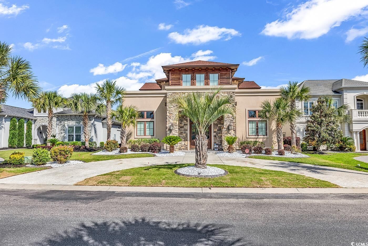 Property Photo:  194 Avenue Of The Palms  SC 29579 