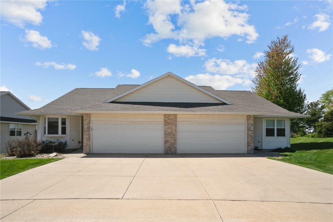 6706 Waterview Drive  Cedar Rapids IA 52404 photo