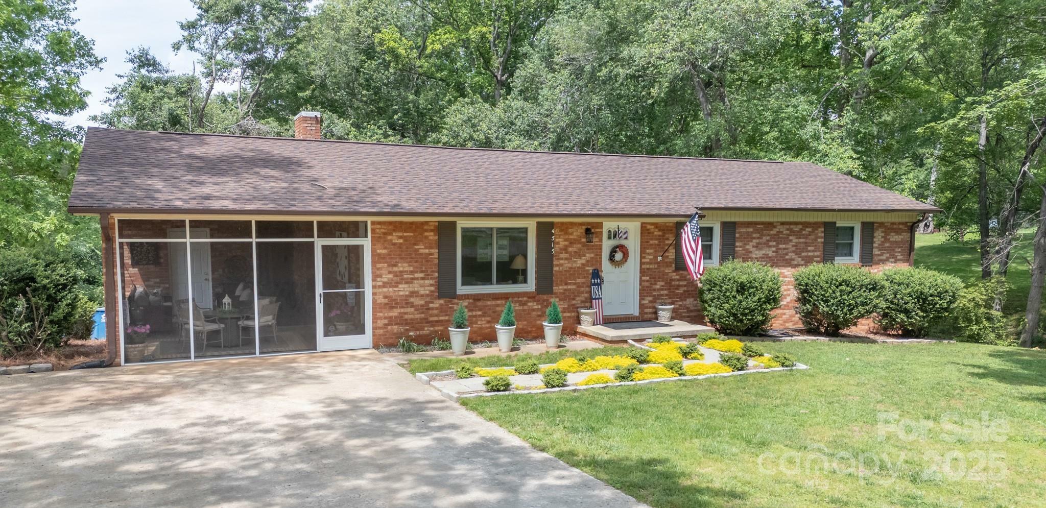 4515 Diamond Street  Hudson NC 28638 photo