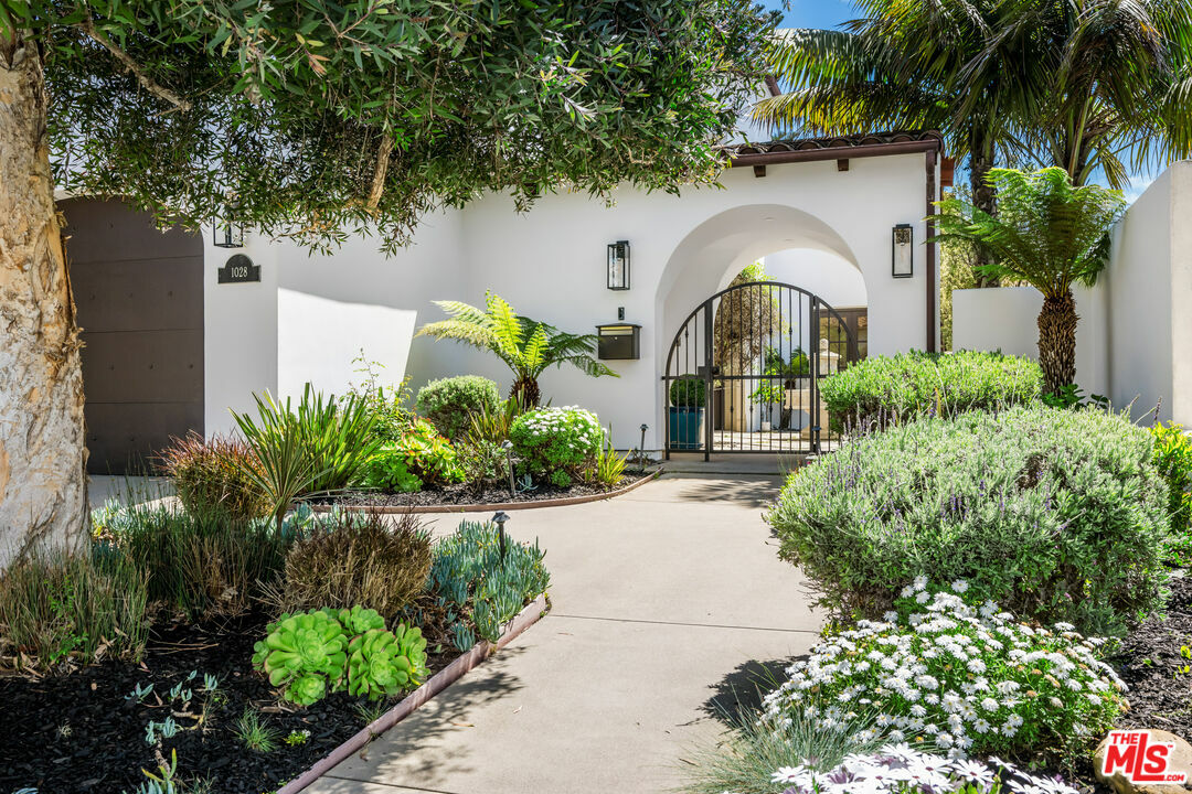 Property Photo: 1028 9th St CA 90266