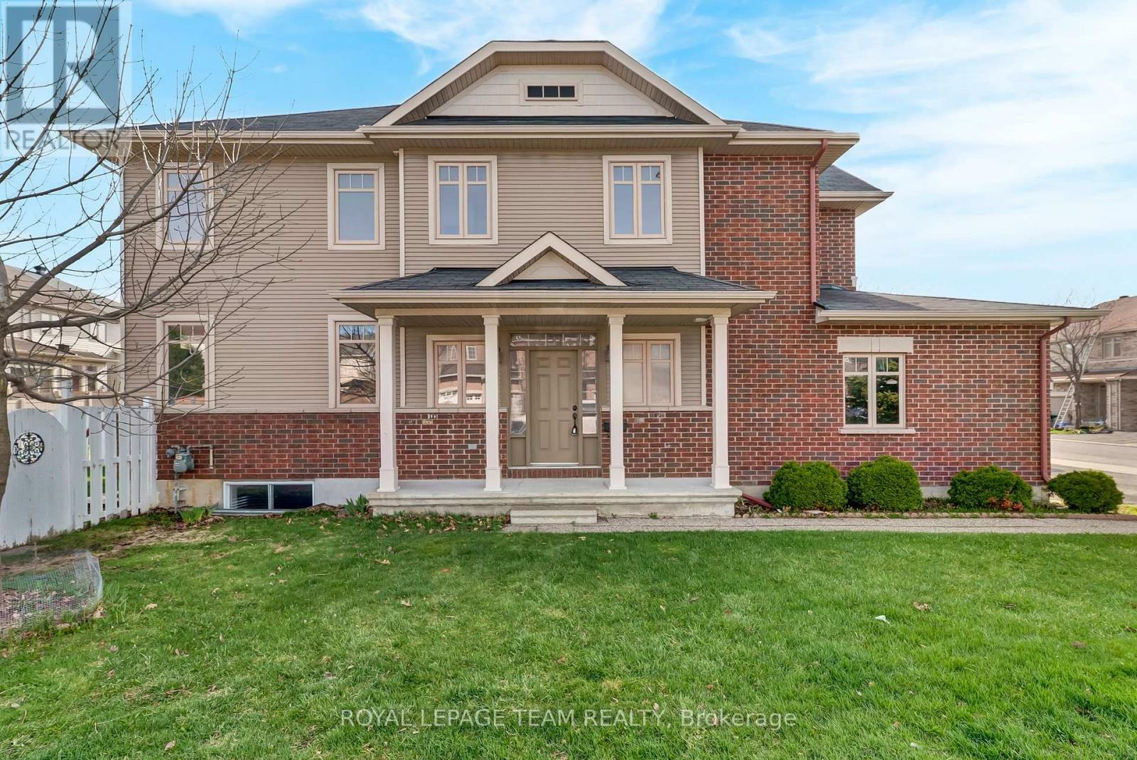 Photo de la propriété: 74 Madelon Drive ON K2J 5C5