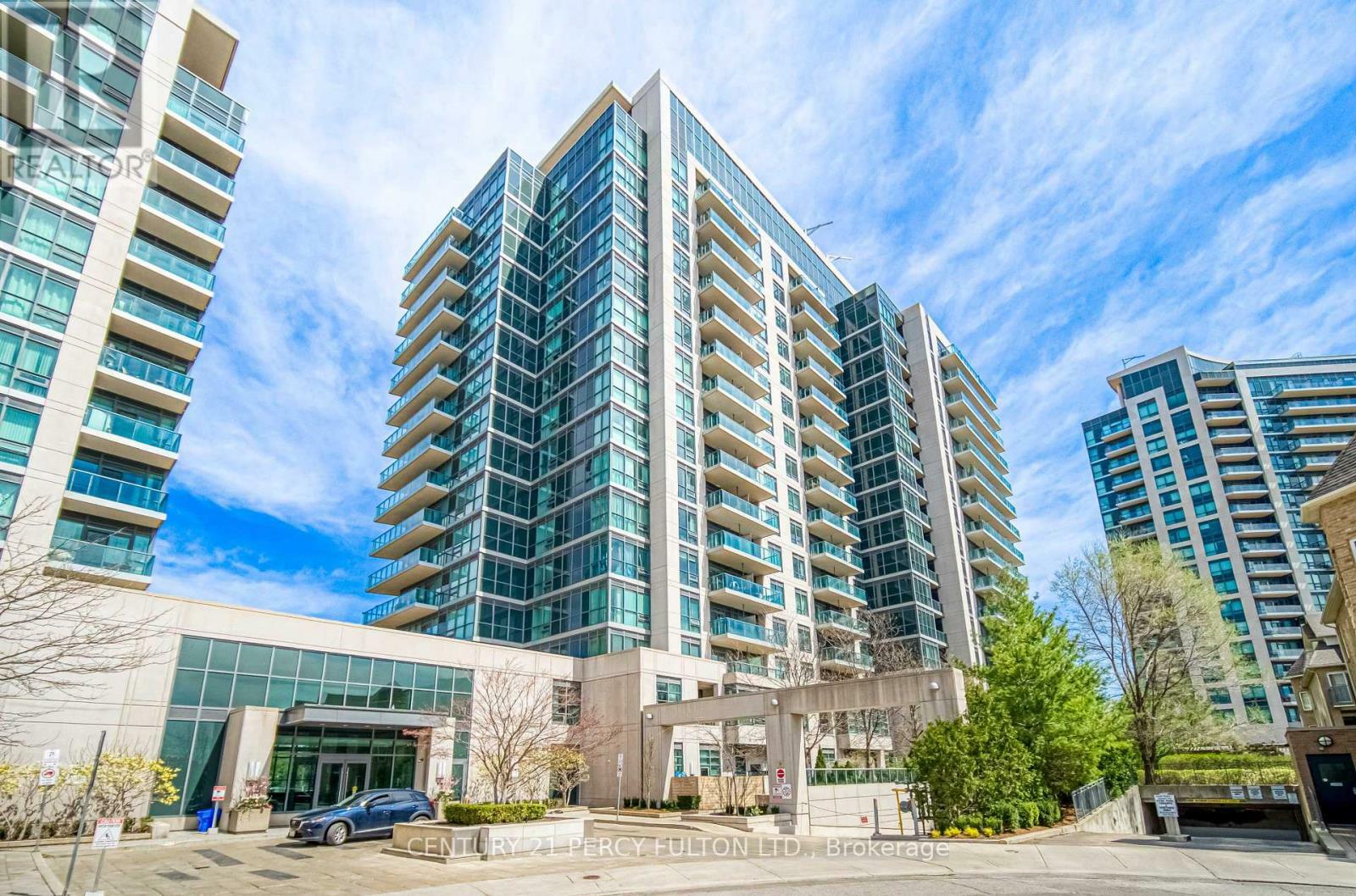 Property Photo: 35 Brian Peck Crescent 504 ON M4G 0A5
