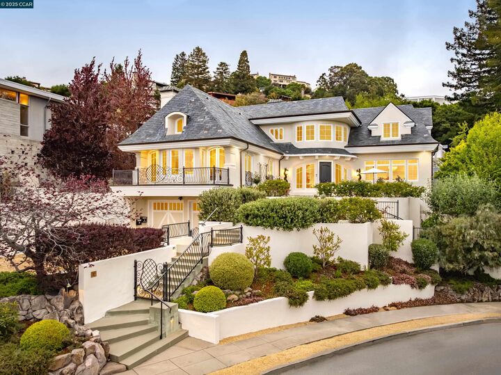 Property Photo:  32 Vicente Rd  CA 94705