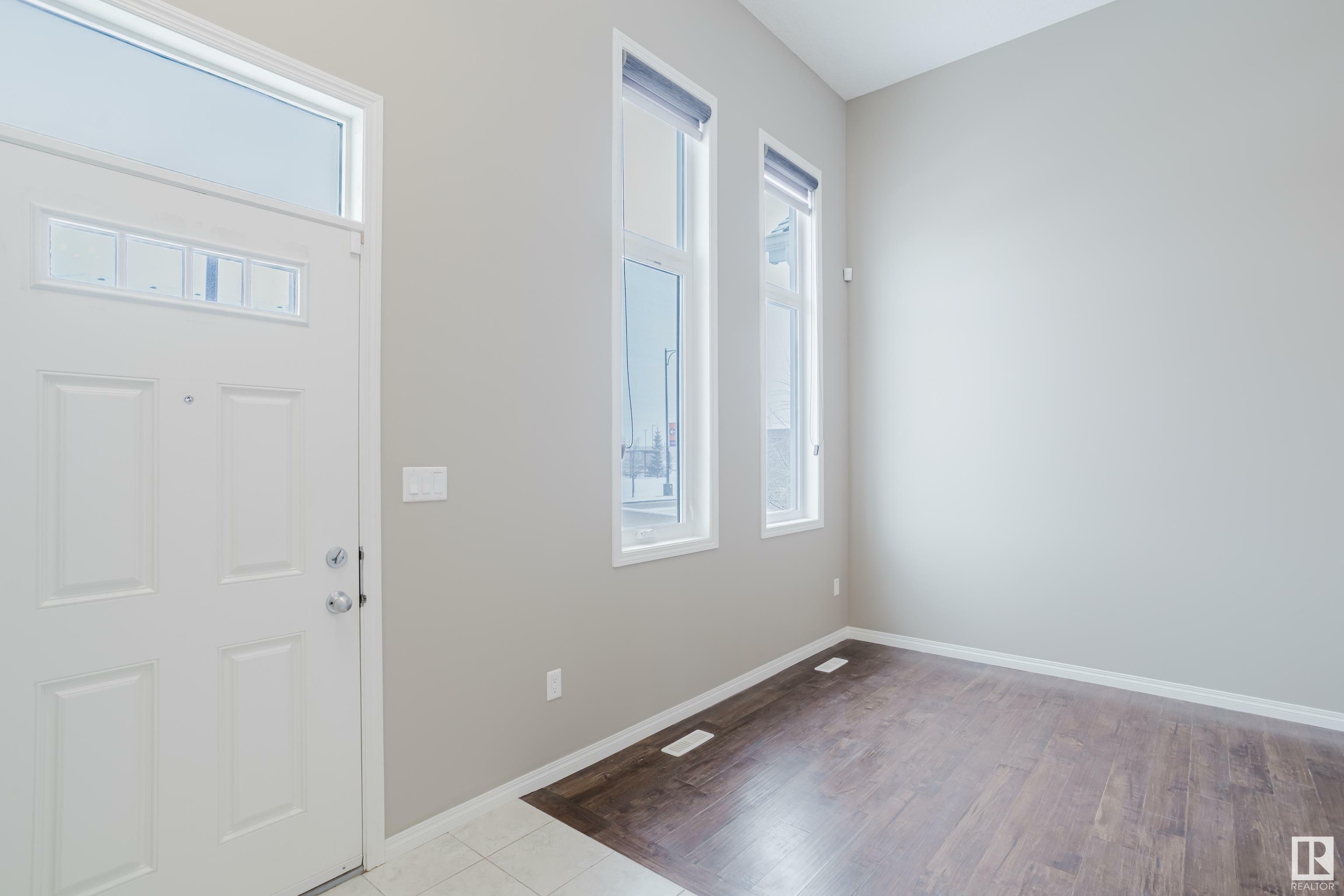 Property Photo: 2905 141 Street SW 14 AB T6W 3M4