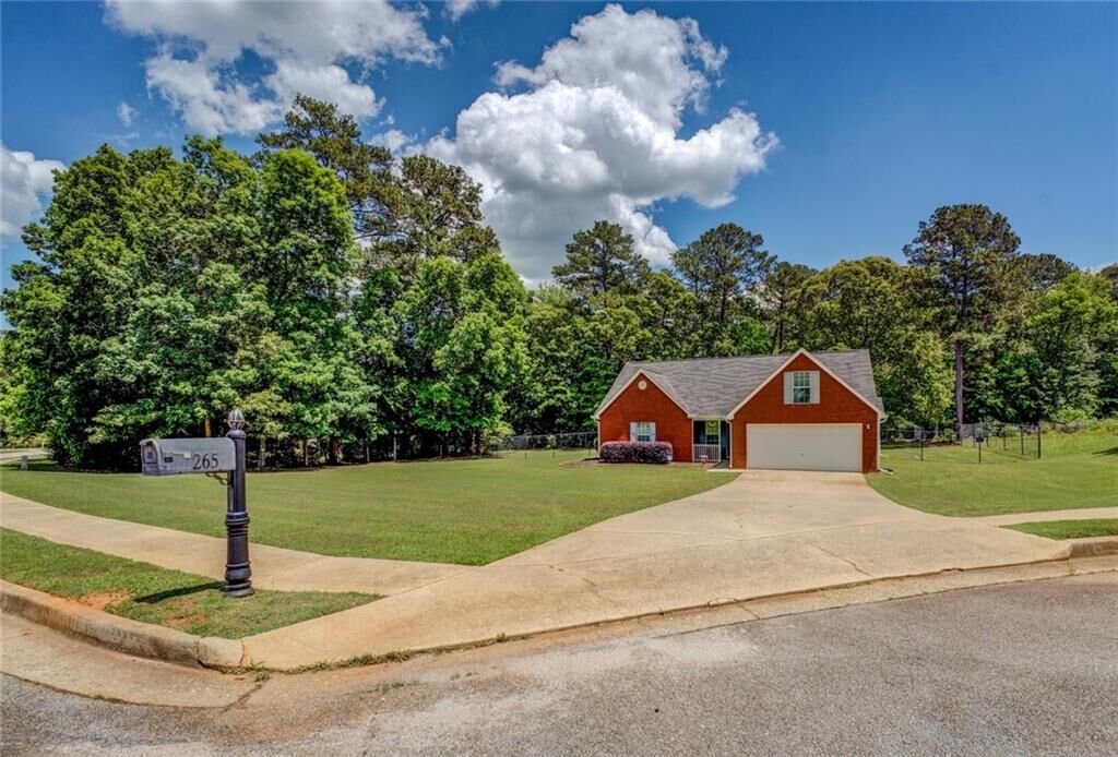 Property Photo: 265 Oak Hill Drive GA 30016