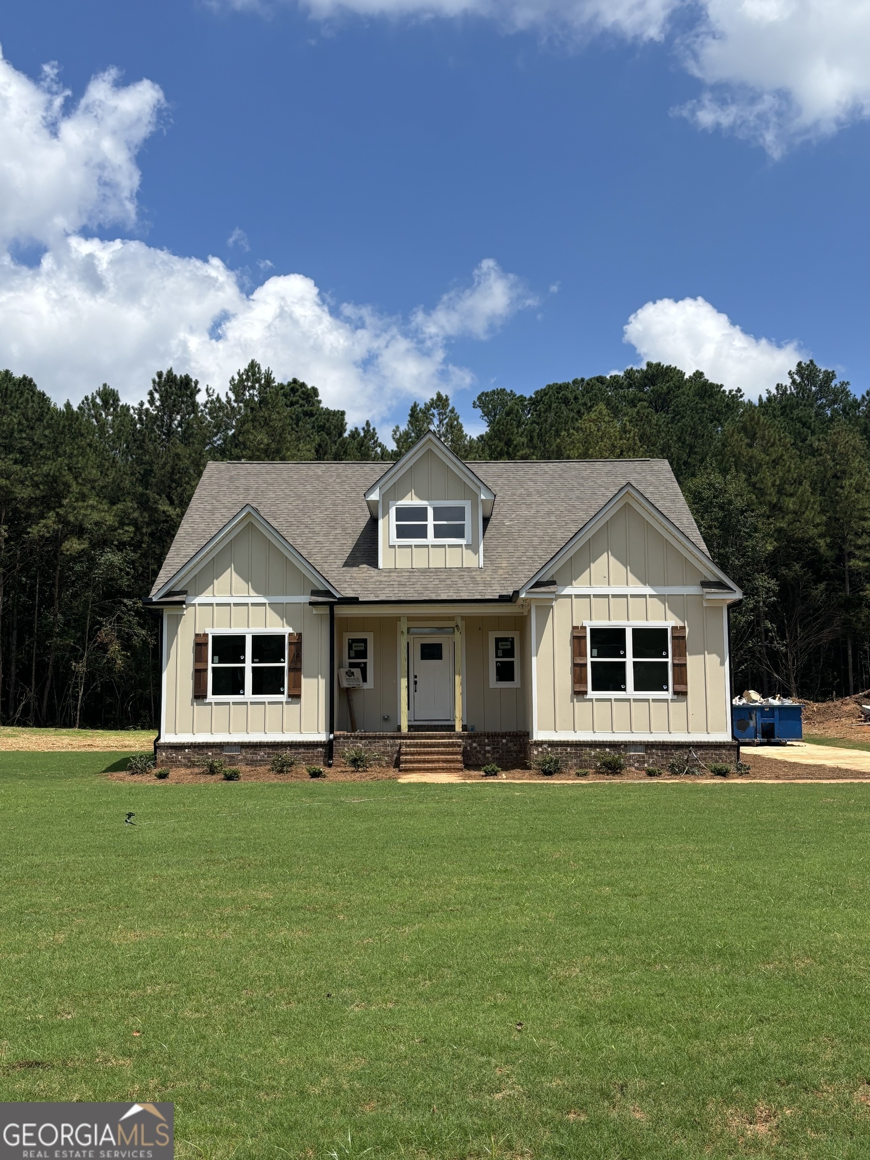 Property Photo: 70 Oxford Road GA 30054