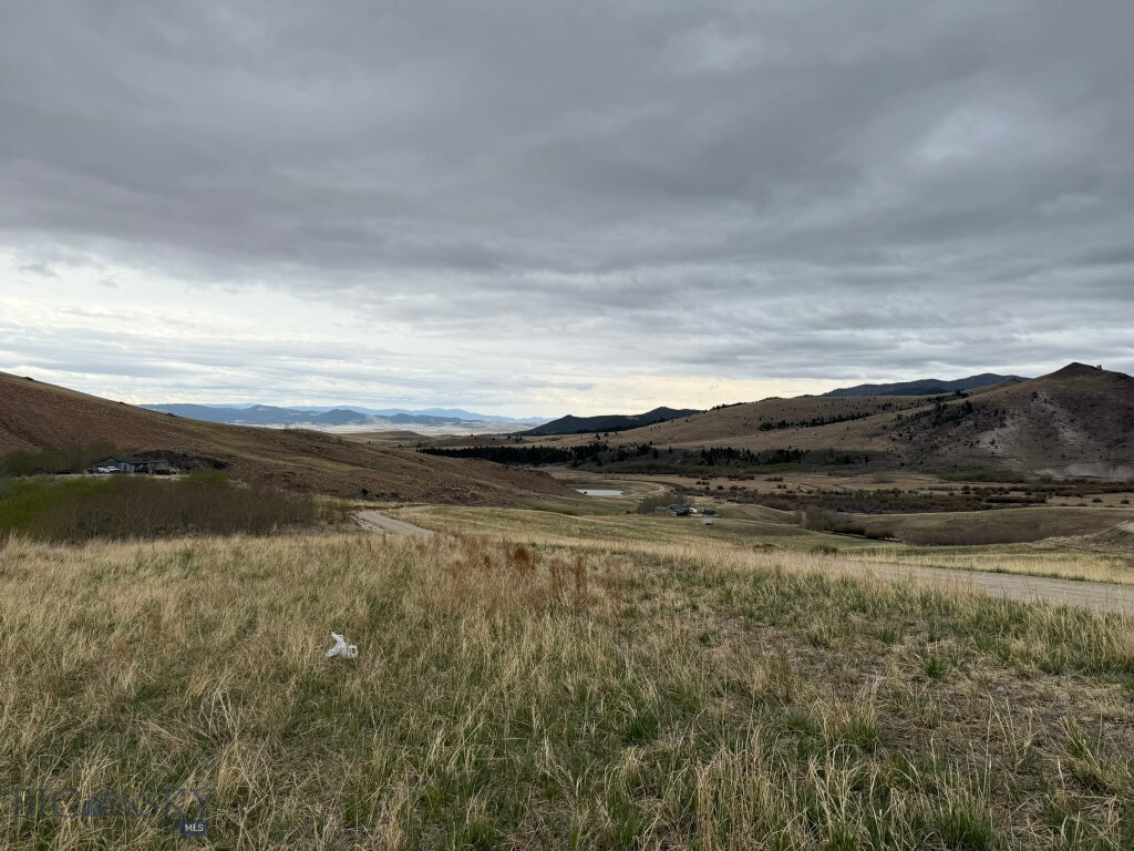 Property Photo: 76 Outlaw Trial MT 59711