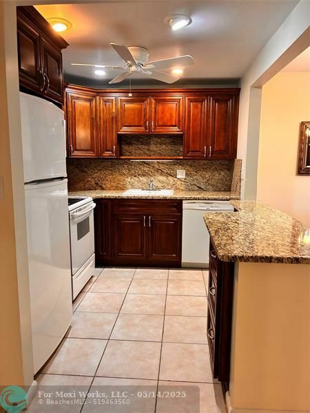Property Photo: 255 S Cypress Rd 329 FL 33060