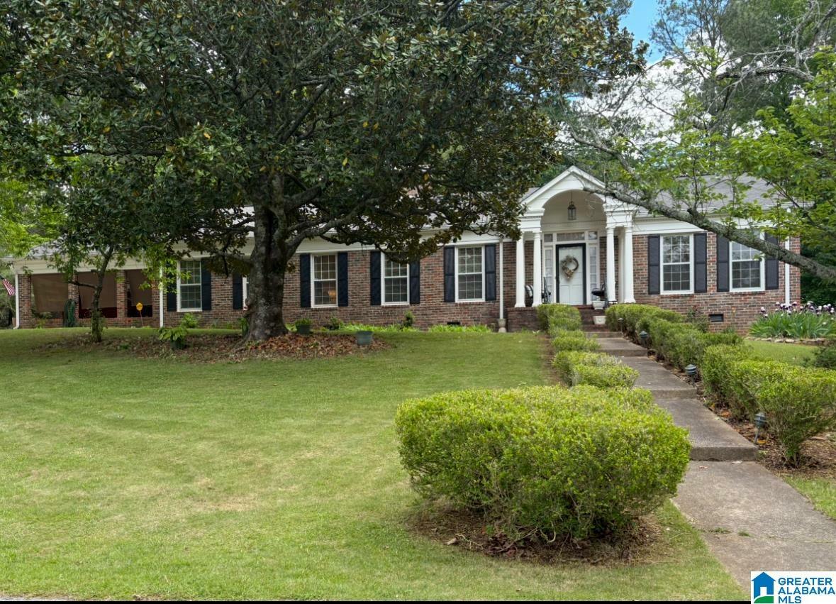 Property Photo: 307 Crestview Road AL 36207