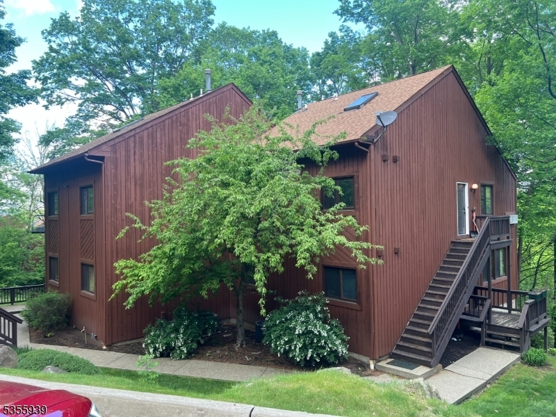 Property Photo:  3 Purgatory Ct Unit 1  NJ 07462 