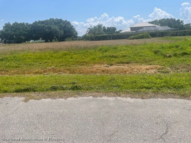 Property Photo: 5908 Glens Court FL 33876