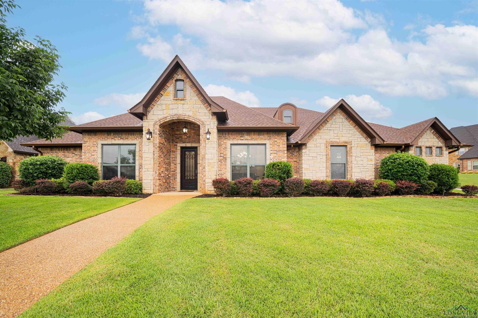Property Photo:  3000 Fairway Oaks  TX 75605