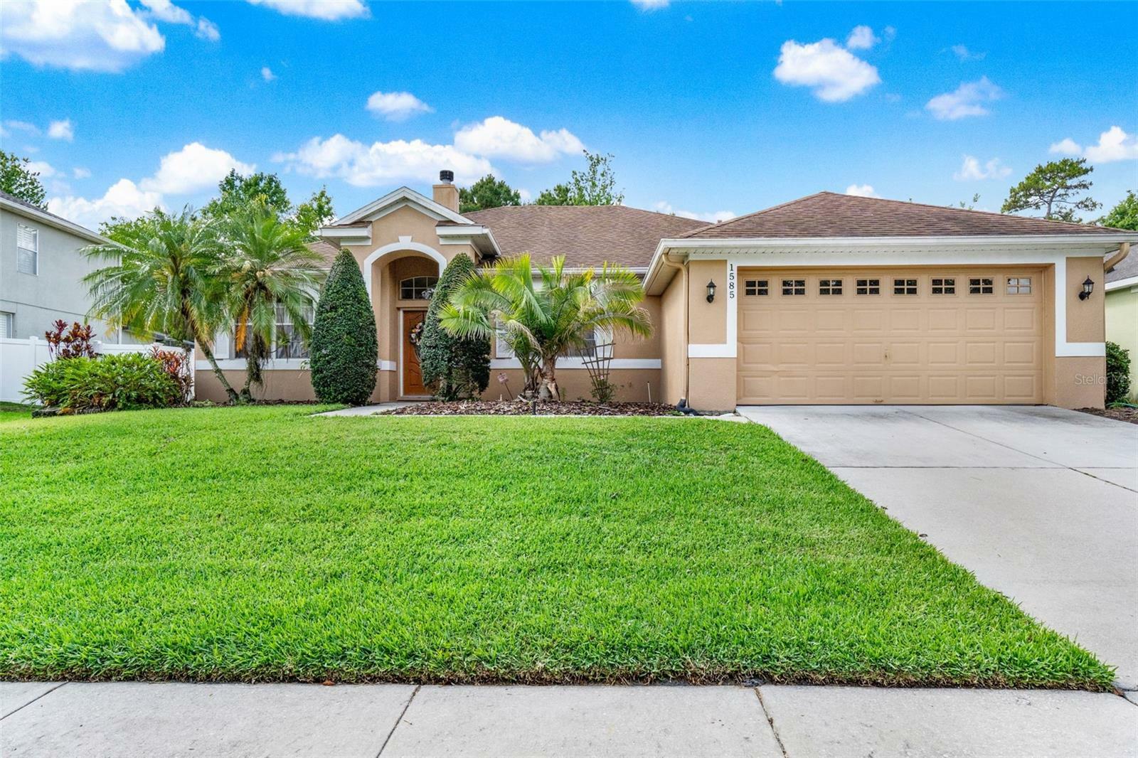 Property Photo: 1585 Maidencane Loop FL 32765