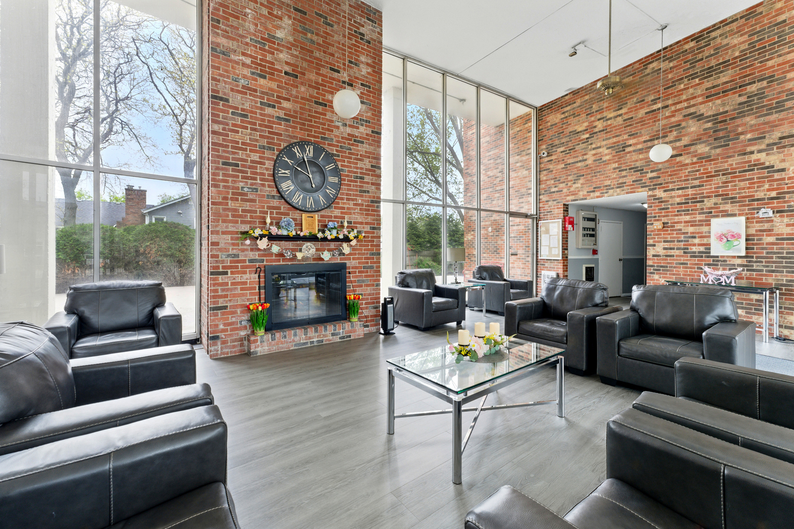 Property Photo: 1150 E Jackson Street 1J IL 60148