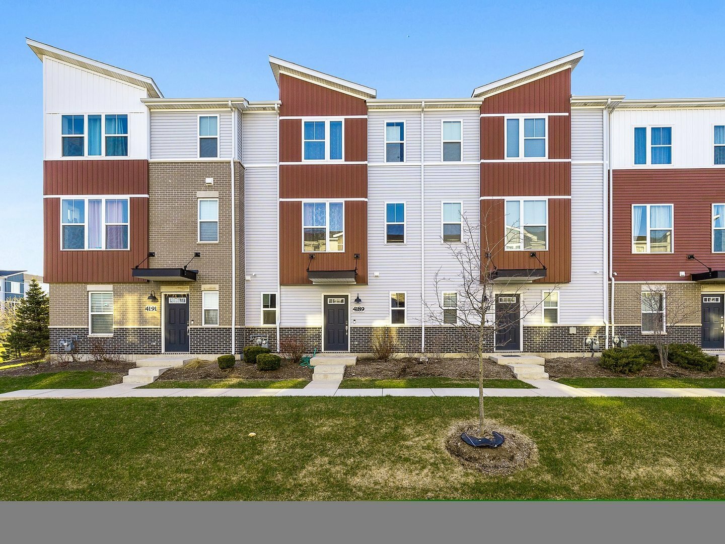 Property Photo: 4189 Calder Lane IL 60504