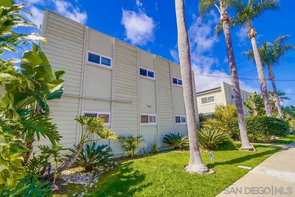 Property Photo: 447 Rosemont St CA 92037