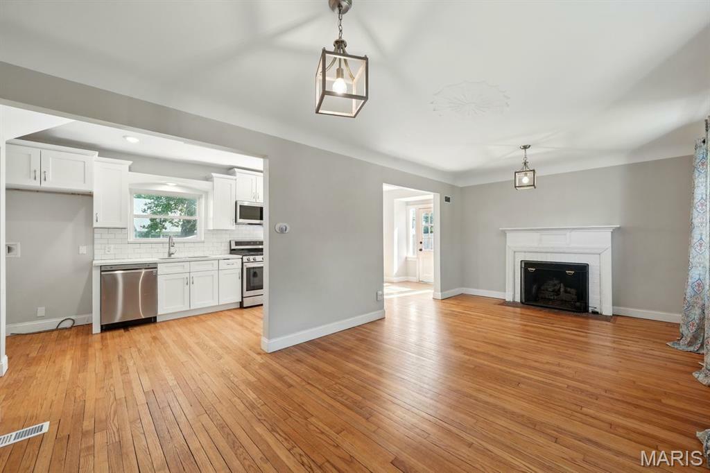 Property Photo: 517 McLain Lane MO 63122