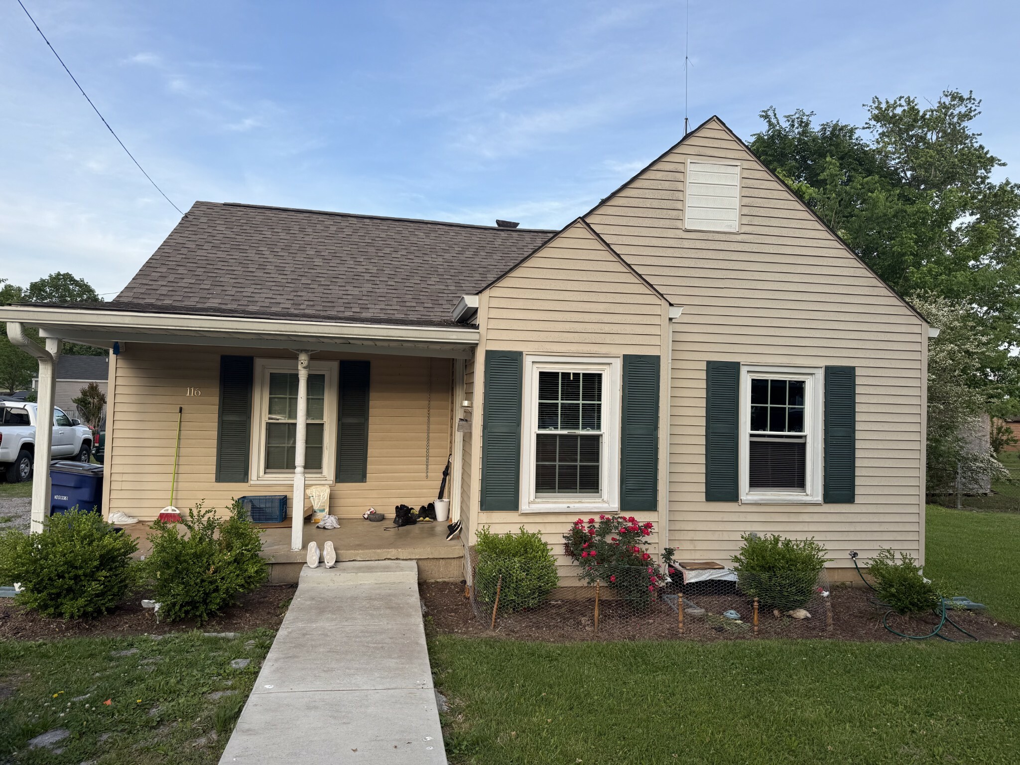 Property Photo: 116 Locust St TN 37160