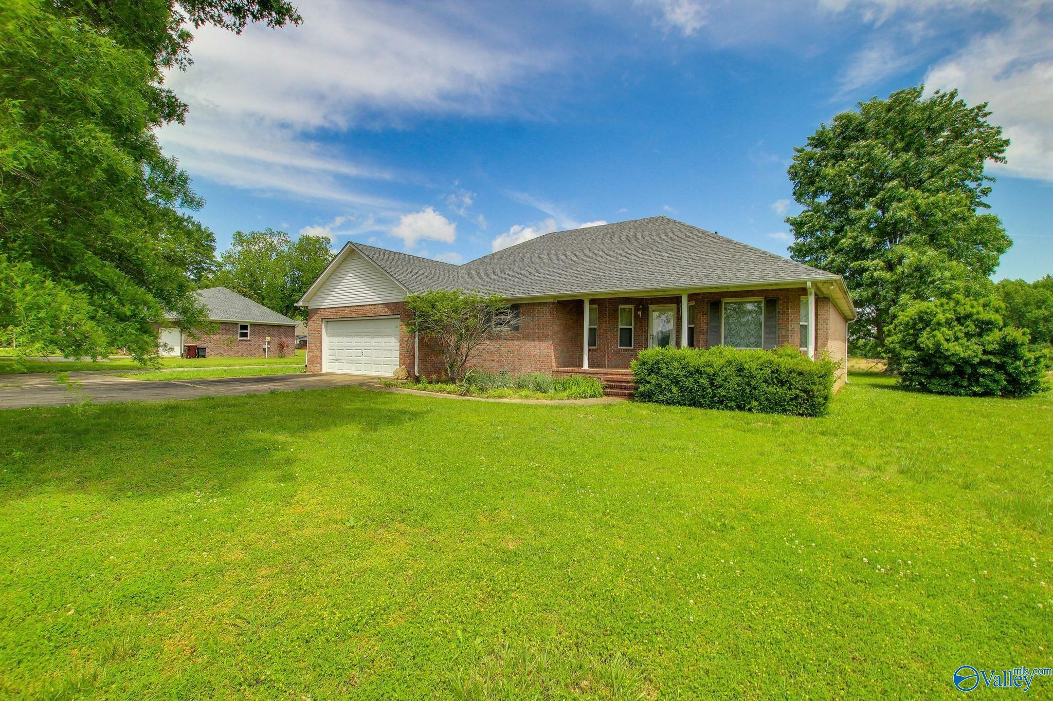 Property Photo: 20886 Johnson Drive AL 35613