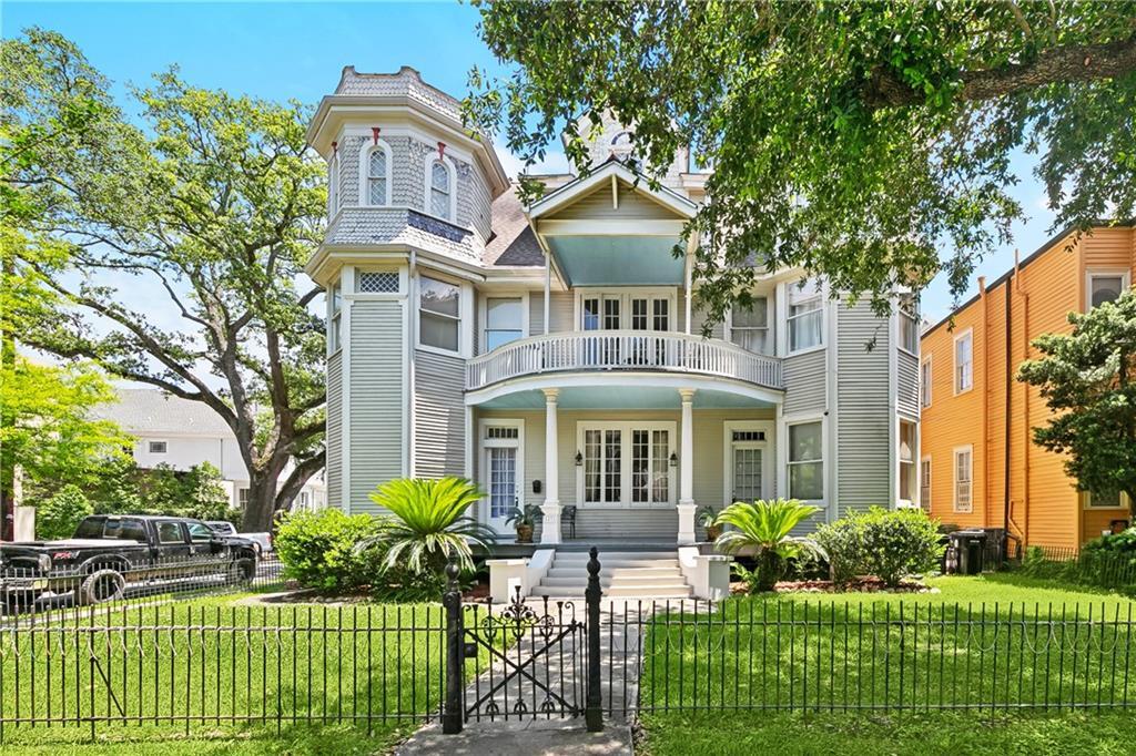 Property Photo:  6056 Prytania Street  LA 70118 